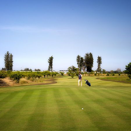 Borgo Di Luce I Monasteri Golf Resort & Spa Syracuse Facilités photo Golf course in Cyprus