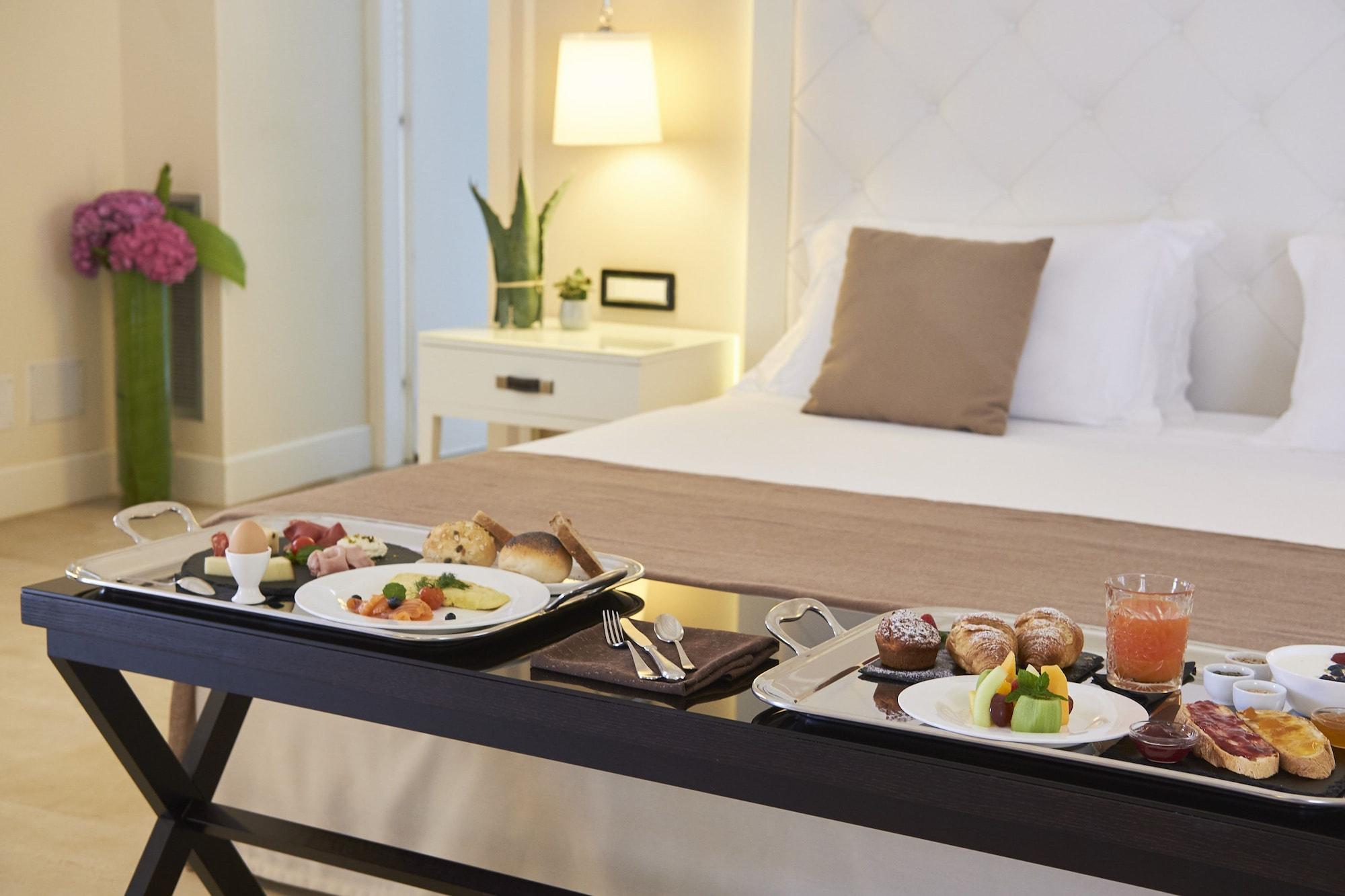 Borgo Di Luce I Monasteri Golf Resort & Spa Syracuse Extérieur photo Room service