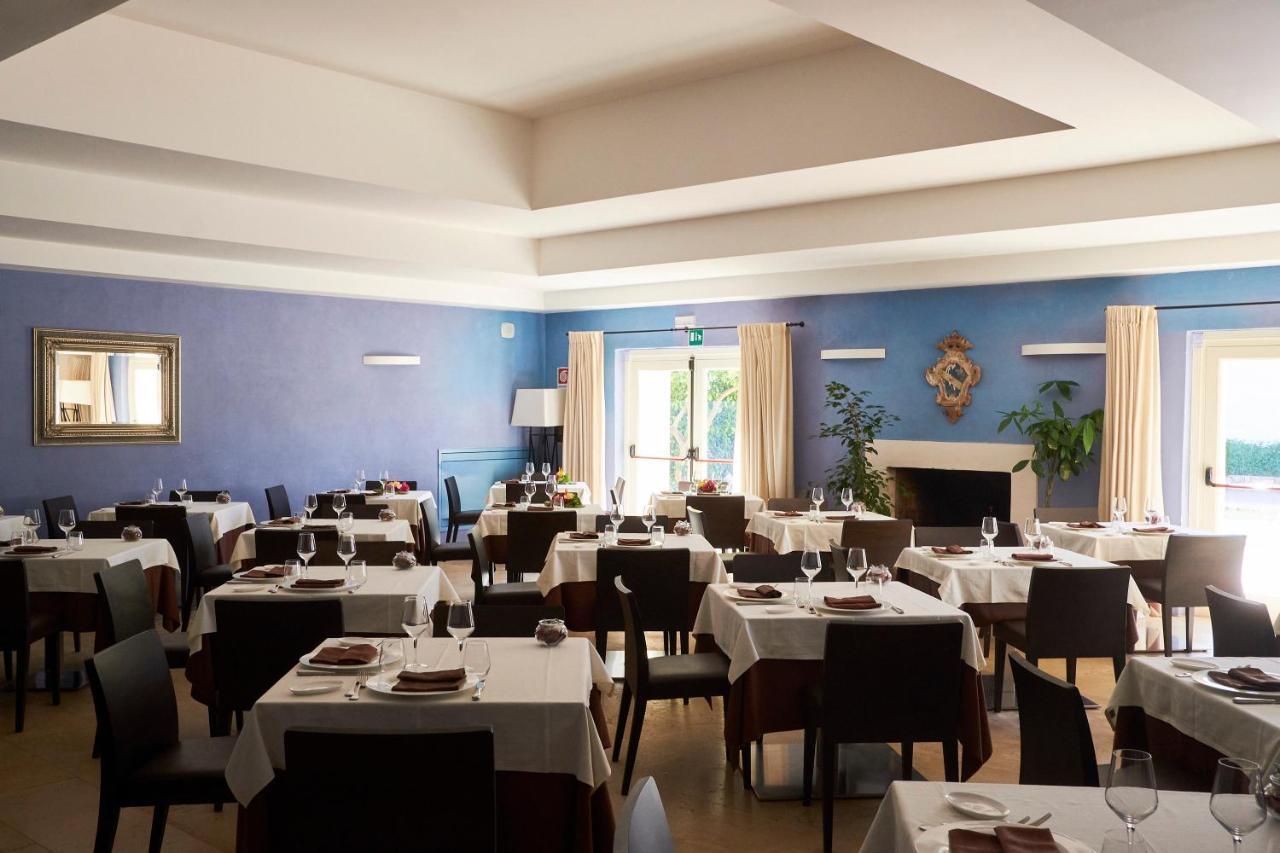 Borgo Di Luce I Monasteri Golf Resort & Spa Syracuse Extérieur photo Restaurant
