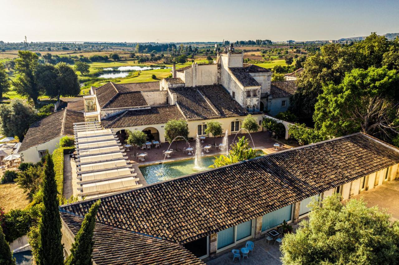 Borgo Di Luce I Monasteri Golf Resort & Spa Syracuse Extérieur photo Aerial view of the hotel