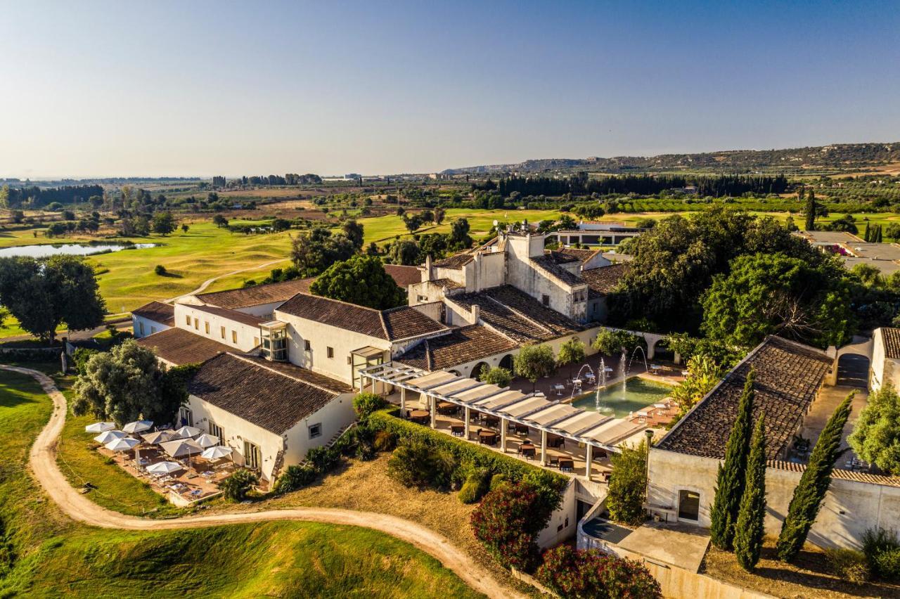 Borgo Di Luce I Monasteri Golf Resort & Spa Syracuse Extérieur photo Aerial view of the hotel